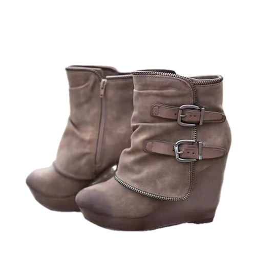 Chic Wedge Boots