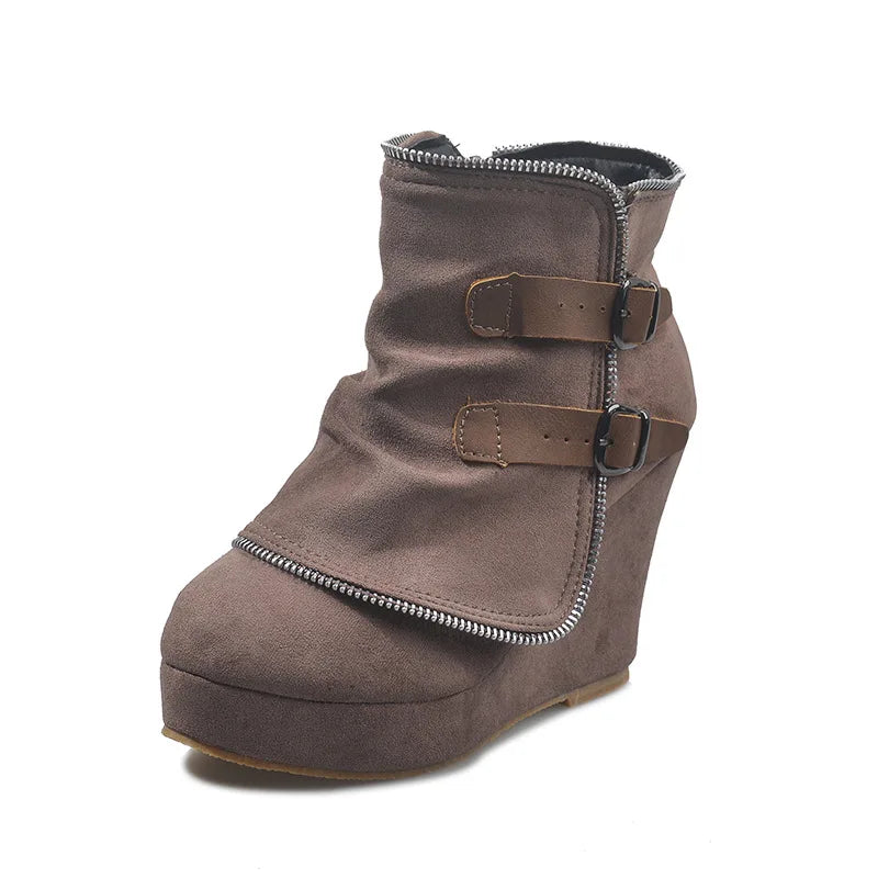 Chic Wedge Boots